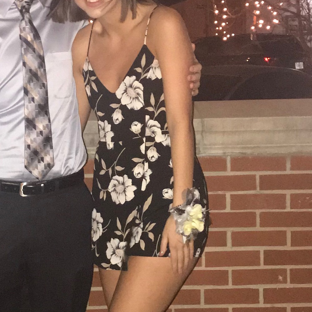 ADORABLE LULUS ROMPER/SKORT